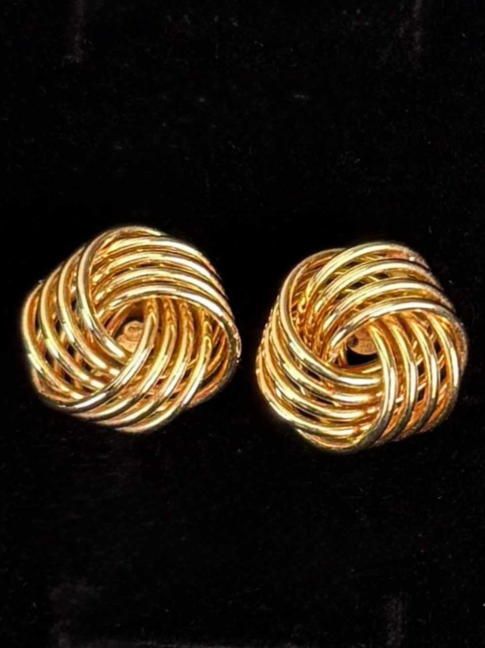 Elegant Goldtone Vintage Knot Pierced Earrings